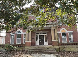 713 E 7th St, Hopkinsville, KY 42240