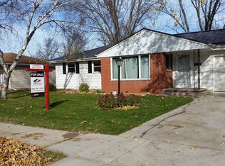 1725 Debra Ln, Green Bay, WI 54302