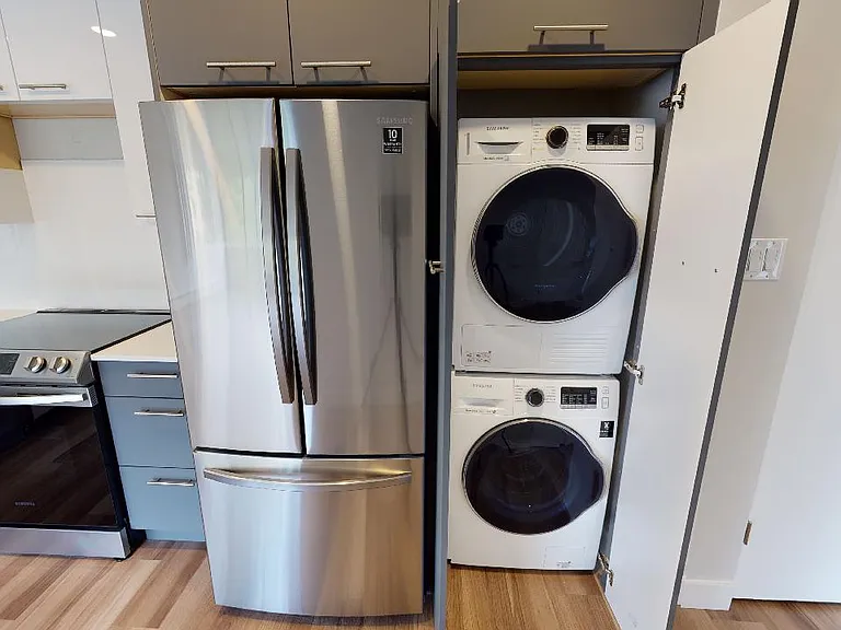 1270 Nicola St #404 — Photo 3