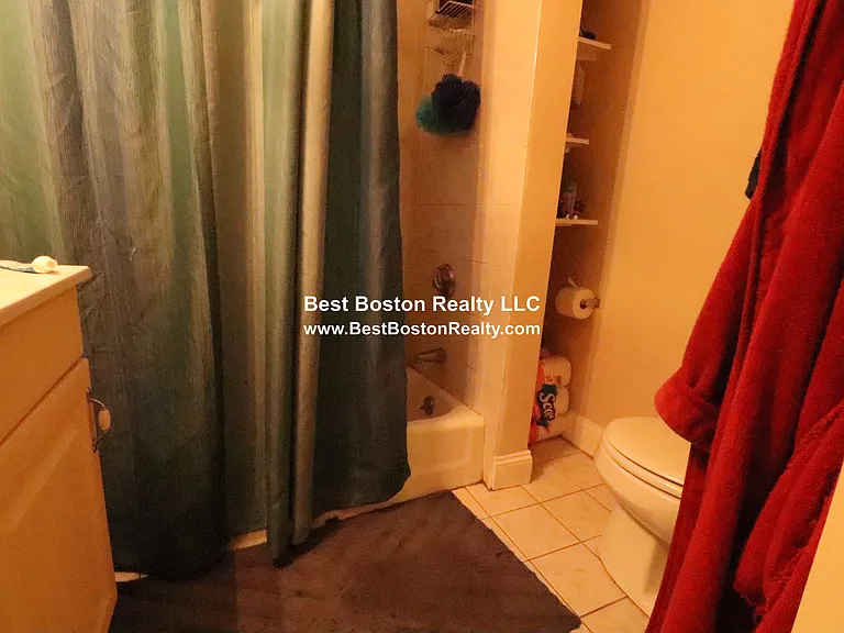 429 Franklin St #1R — Photo 14