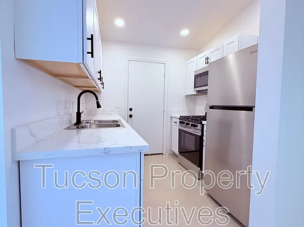 814 N Alvernon Way #Dd2be133b, Tucson, AZ 85711