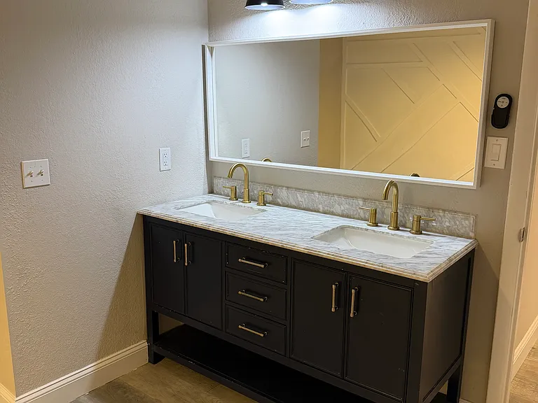 1404 Paula Dr — Photo 9