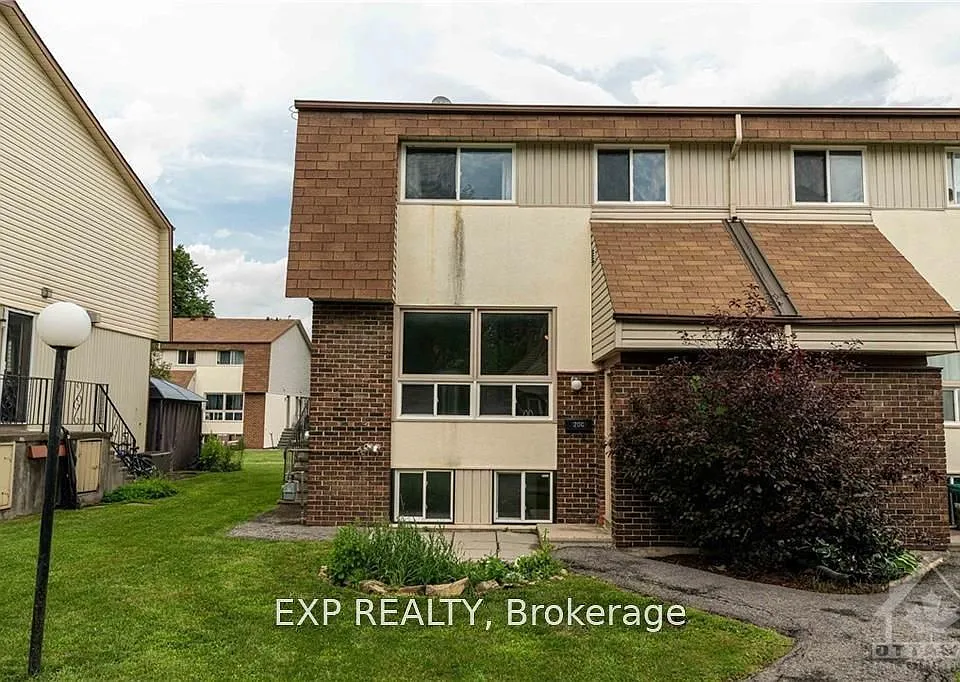 20 Forester Cres #C