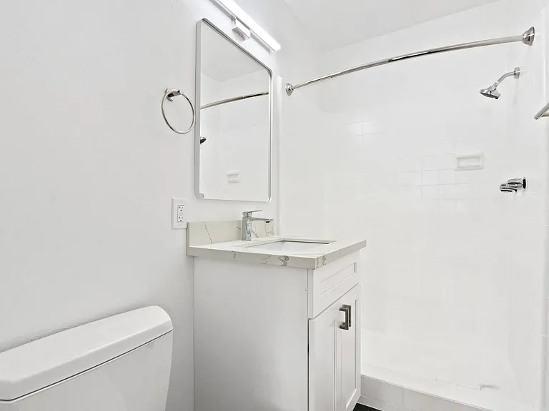 343 Palos Verdes — Photo 26