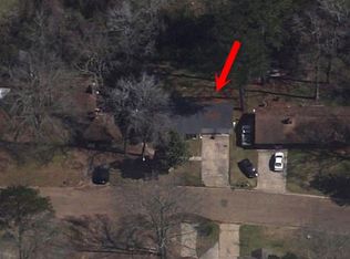 3742 Timbercrest Dr, Jackson, MS 39212