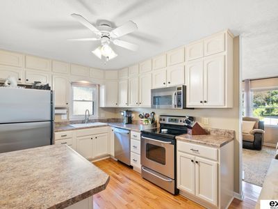6332 N 76th St, Omaha, NE, 68134