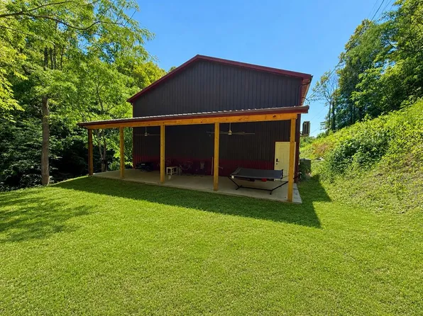 2383 W Sookeys Crk, Pikeville, KY 41501