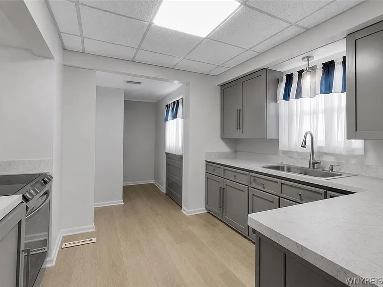 2830 Macklem Ave — Photo 2