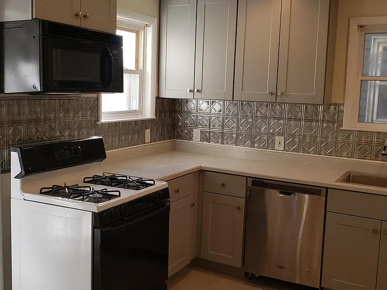 824 Fairmount Ave — Photo 5