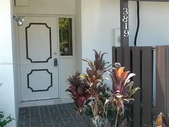 3819 SW 69th Ave, Miramar, FL