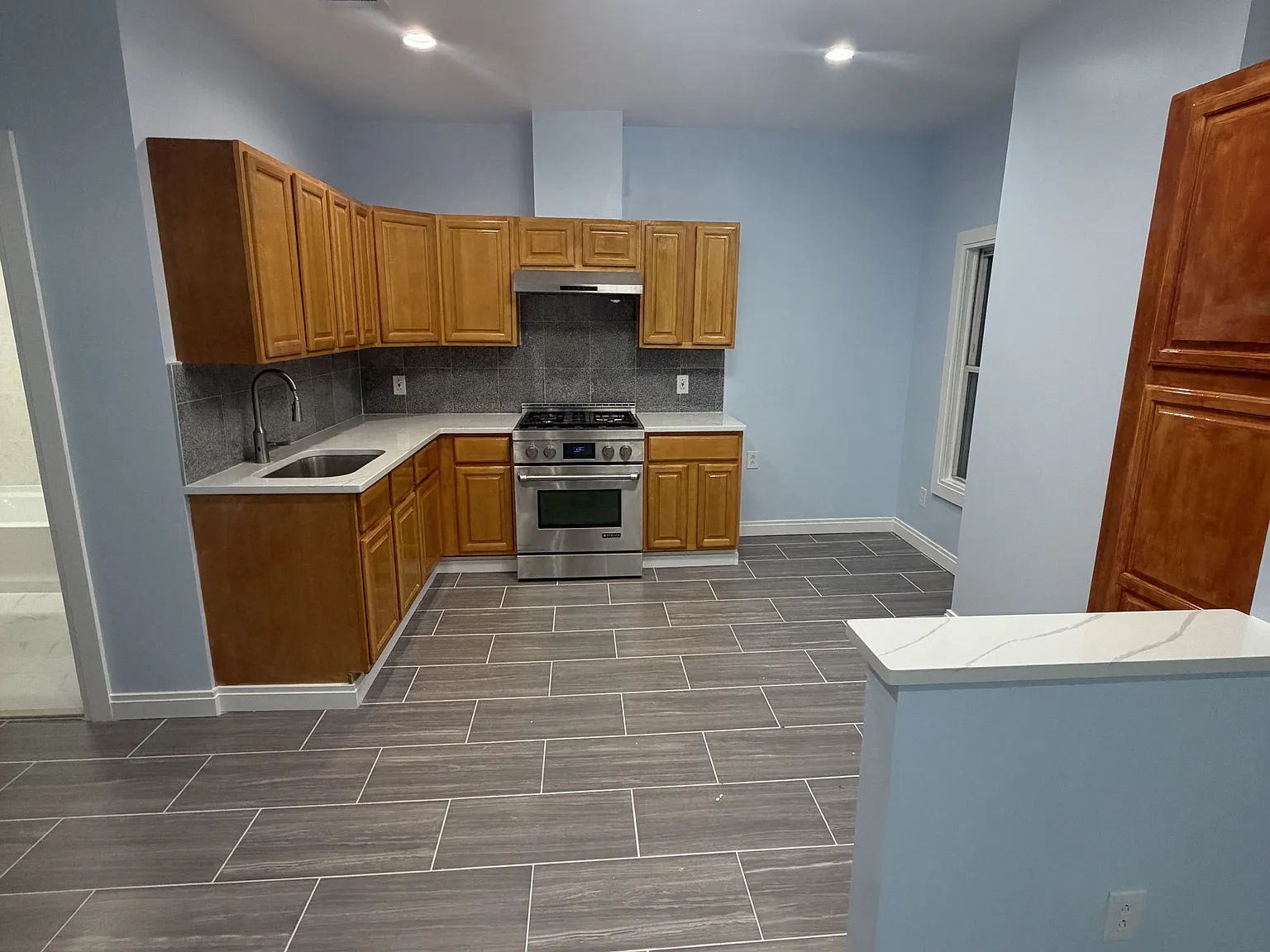 3 bed, $3,550 — Photo 2