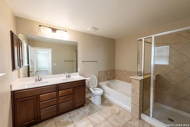 5526 Castle Brook Dr — Photo 23