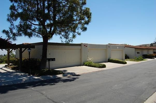 2nd image of 154 Aspen Way