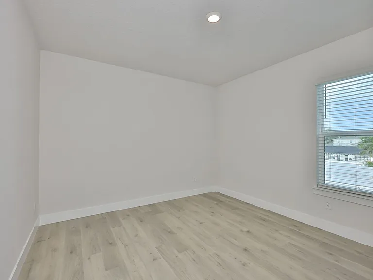 4718 W Kensington Ave — Photo 31