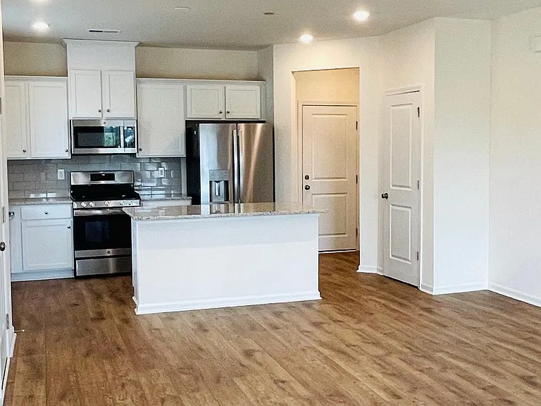 5310 Maynard Hill Dr — Photo 8
