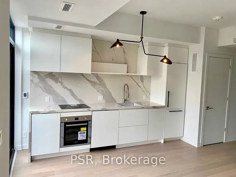 35 Wabash Ave #205 — Photo 5