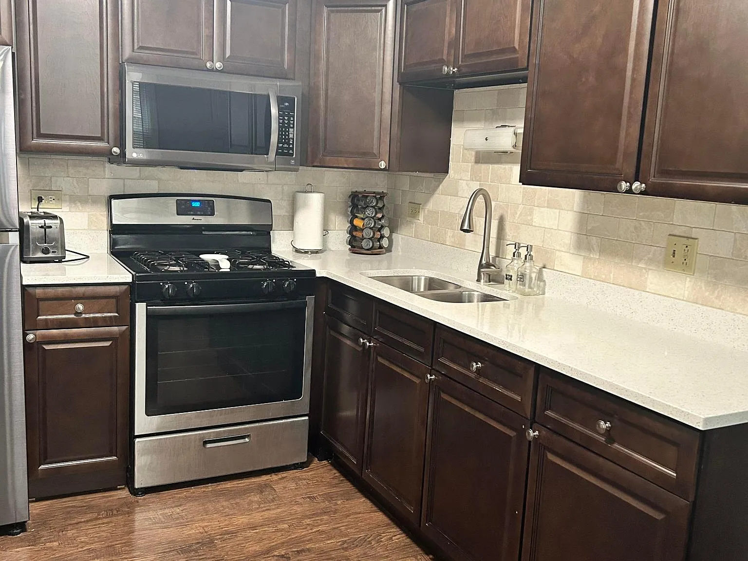 4505 Maple Ave — Photo 2