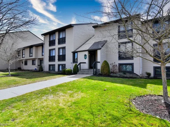 6270 Greenwood Pkwy APT 302, Northfield, OH 44067