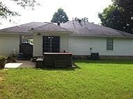 2nd image of 404 N Cherry St