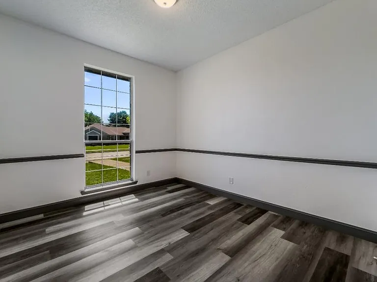 116 Princeton Cir — Photo 17