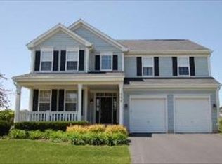 608 Erin Dr, Elgin, IL 60124