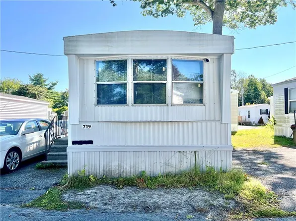 719 Forest Park, Middletown, RI 02842