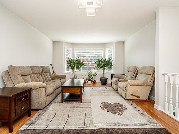 4th image of 20783 51b Ave