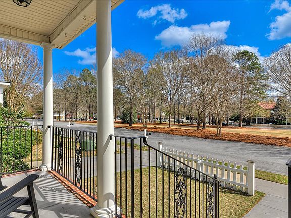 4th image of 929 Mitchell Lane