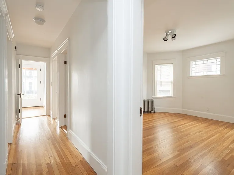 70 Sudan St #3 — Photo 4