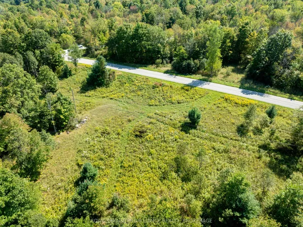 268 Crozier Rd, Tay Valley, ON K0G 1X0