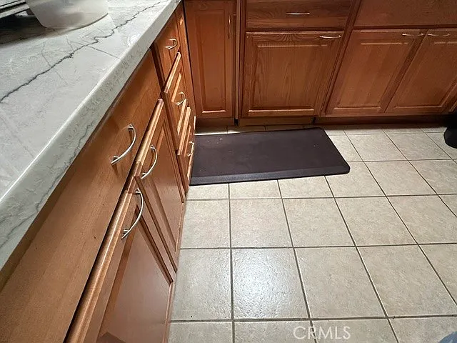 14721 Stanton Ave — Photo 5