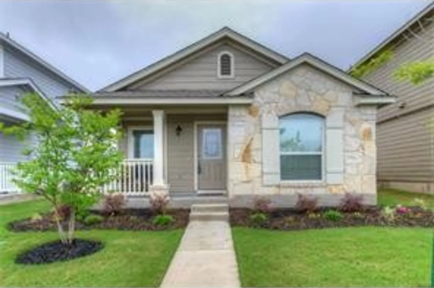 Charming 1 Story in Cedar Park Town Center — Photo 1