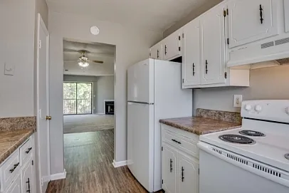 2816C Thomas Ln — Photo 12