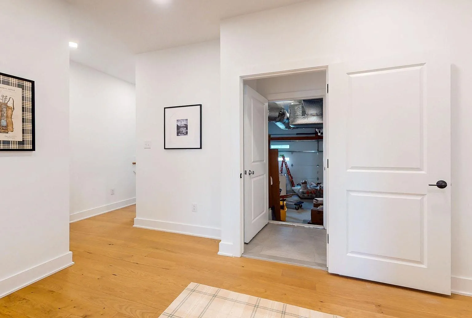 3 bed, 2.5 bath, 2221 sqft, $6,500 — Photo 4