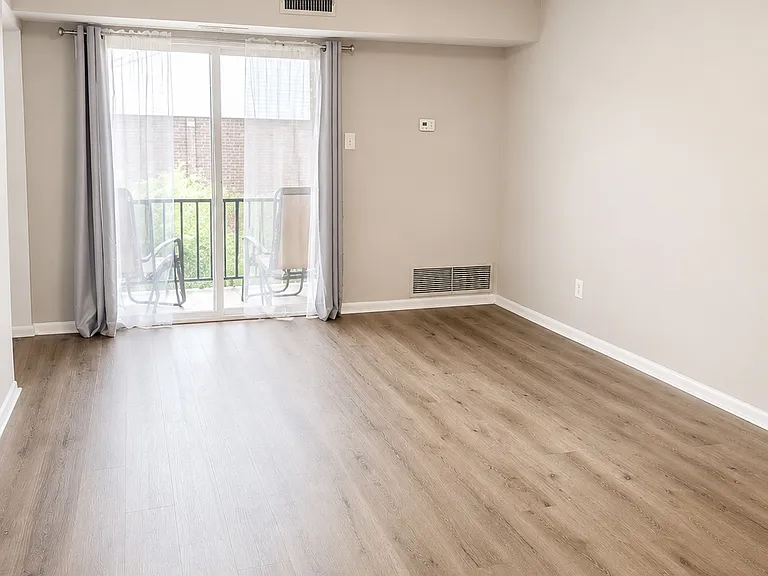 598 Belmont Ave #K202 — Photo 3
