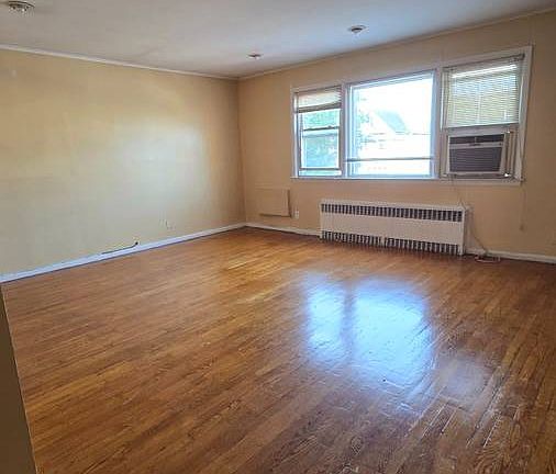 2nd image of 104 Lefferts Blvd #2