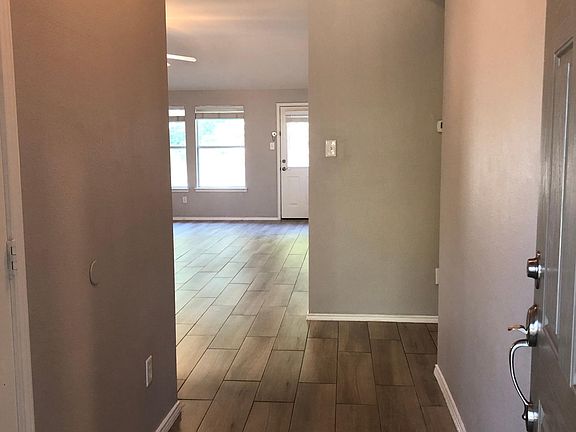 4th image of 6928 Prairie Dawn Ln