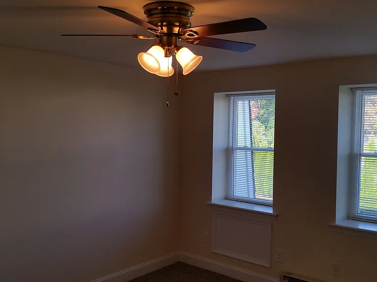 100 Willow Bend Ct — Photo 5