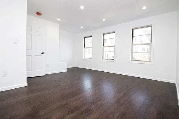 Rented by Modern Spaces | media 20