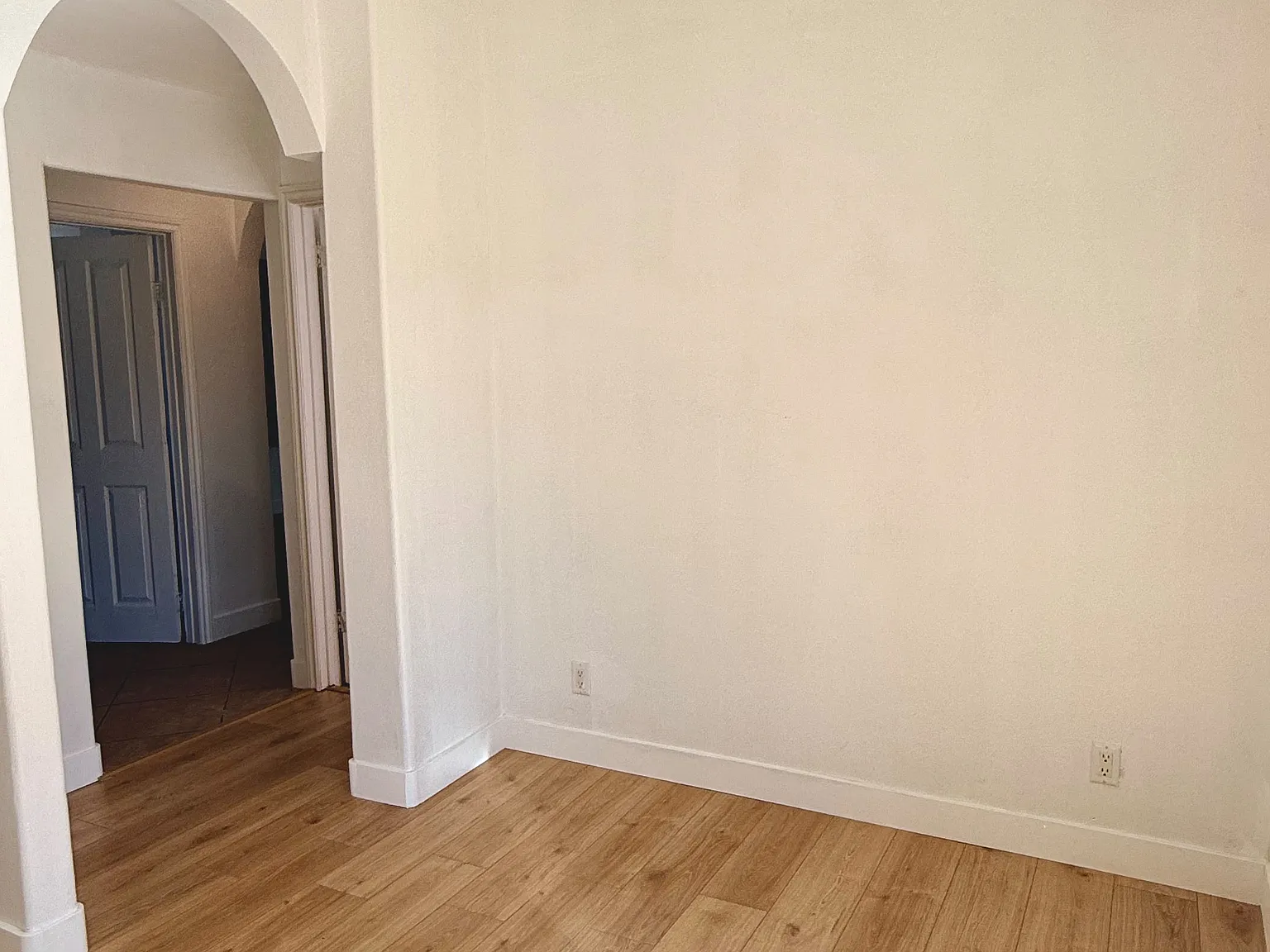 3 bed, 1050 sqft, $2,395 — Photo 4