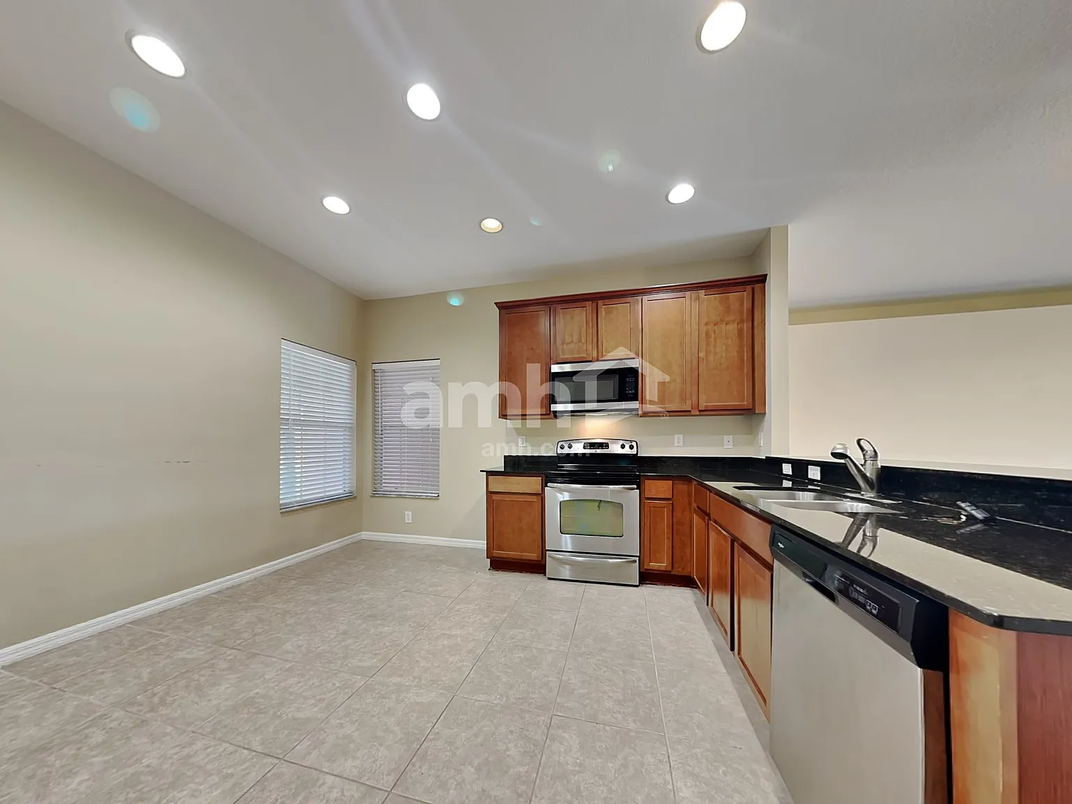 4 bed, 2.0 bath, 1574 sqft, $2,225 — Photo 3