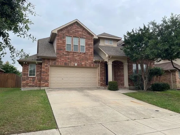 9845 McFarring Dr, Fort Worth, TX 76244