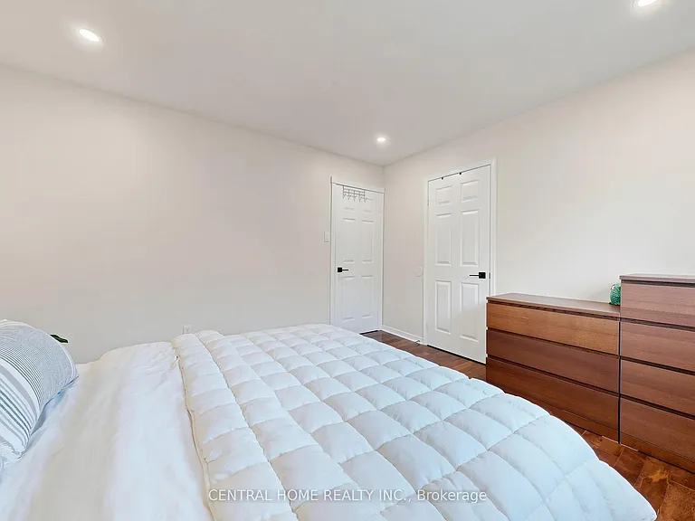 48 Ballard Cres — Photo 37