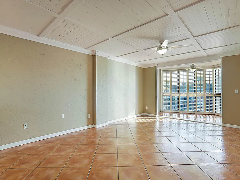 896 N Federal Hwy #325 — Photo 6