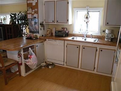 4th image of 251 E Budd Dr