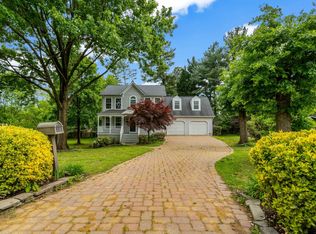 10929 Park Rd, Fairfax, VA 22030