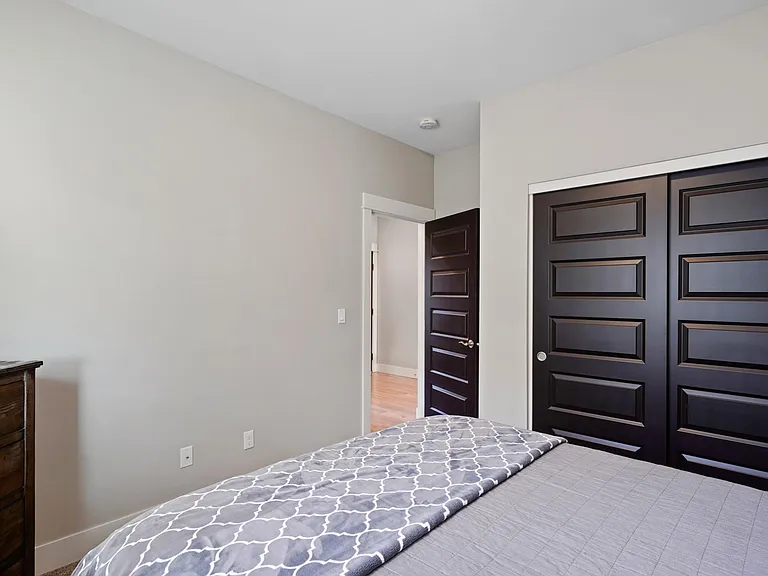 2247 NE Indigo Ln — Photo 10