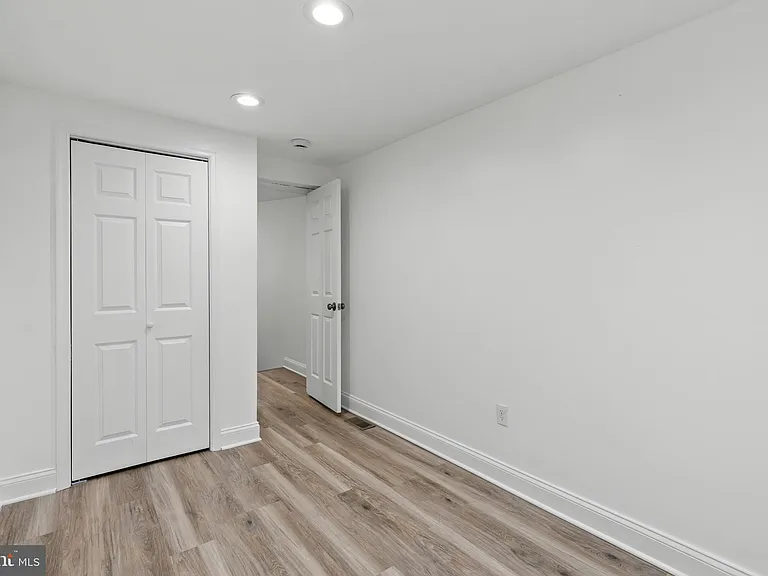 458 E Federal St — Photo 18