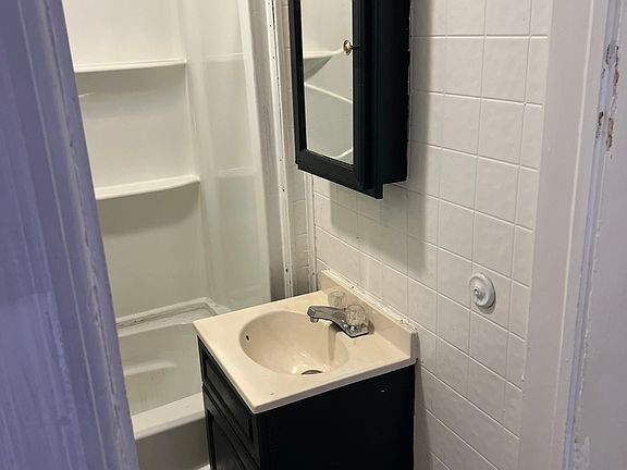 5th image of 1207 Blandina St APT 2