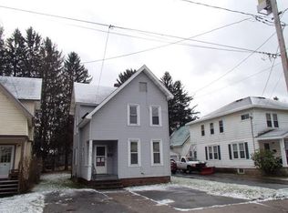 606 Oneida St, Fulton, NY 13069